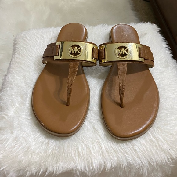 Michael Khors Sandals - Picture 1 of 1